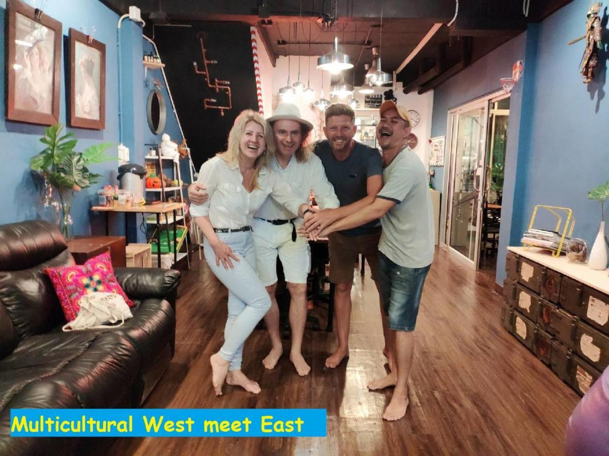 Teegether Hostel Bangkok Eksteriør billede